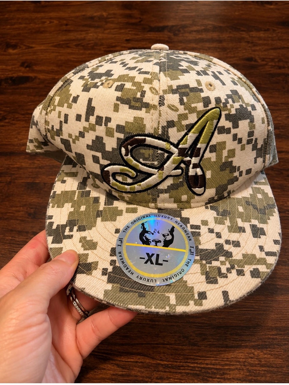 Pitr Bull camo hat with embroidered logo, size XL